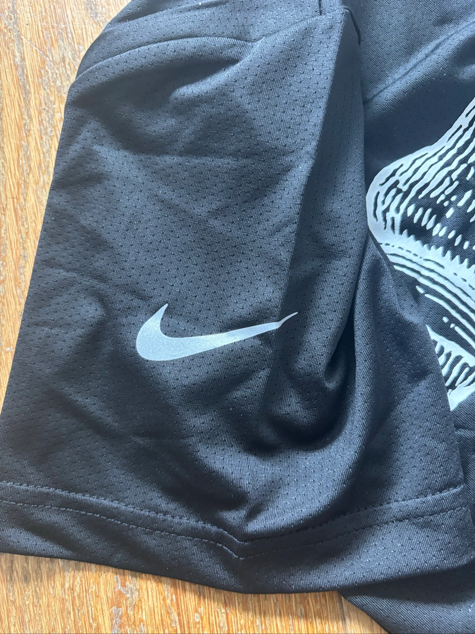 T shirt de sport Nike dri-fit noir avec motif de squelette S – photo 2